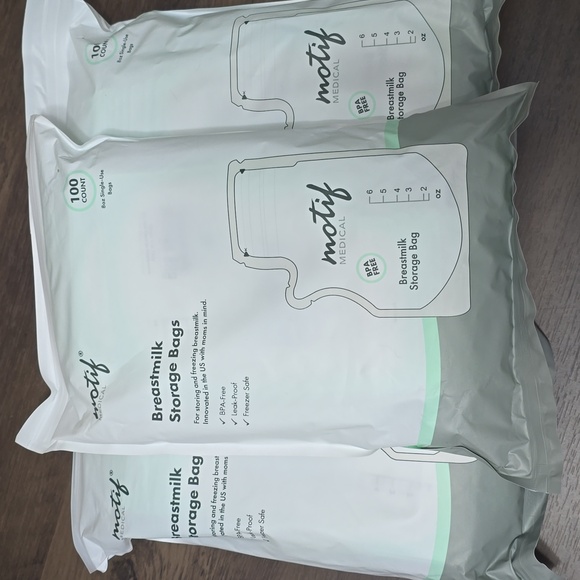 3 Packs - Motif Breastmilk Storage Bags 8oz | 100 count | BPA-Free - Picture 1 of 3